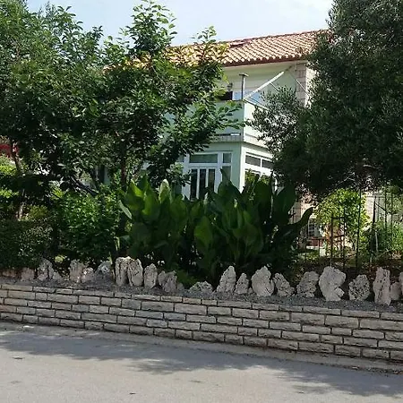 Banjol744 Apartamento