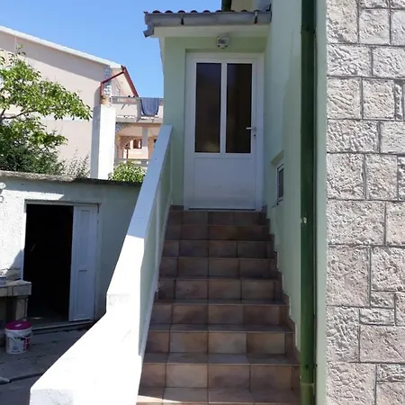 Appartamento Banjol744 *